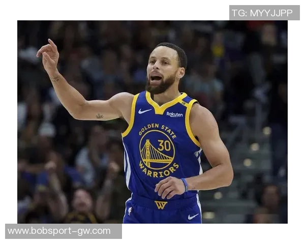 库里神勇抢断波杰姆飞扑救球助球队逆转赢得比赛胜利 库里神勇抢断波杰姆飞扑救球助球队逆转赢得比赛胜利