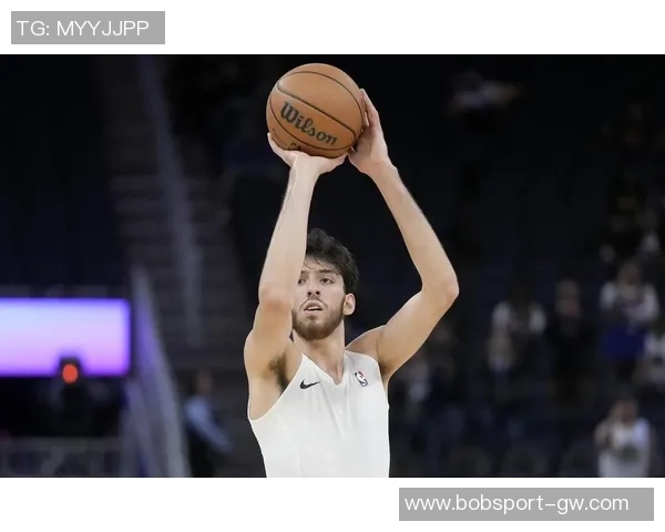 霍姆格伦回应阿伦被驱逐事件强调裁判判罚合理专注比赛表现